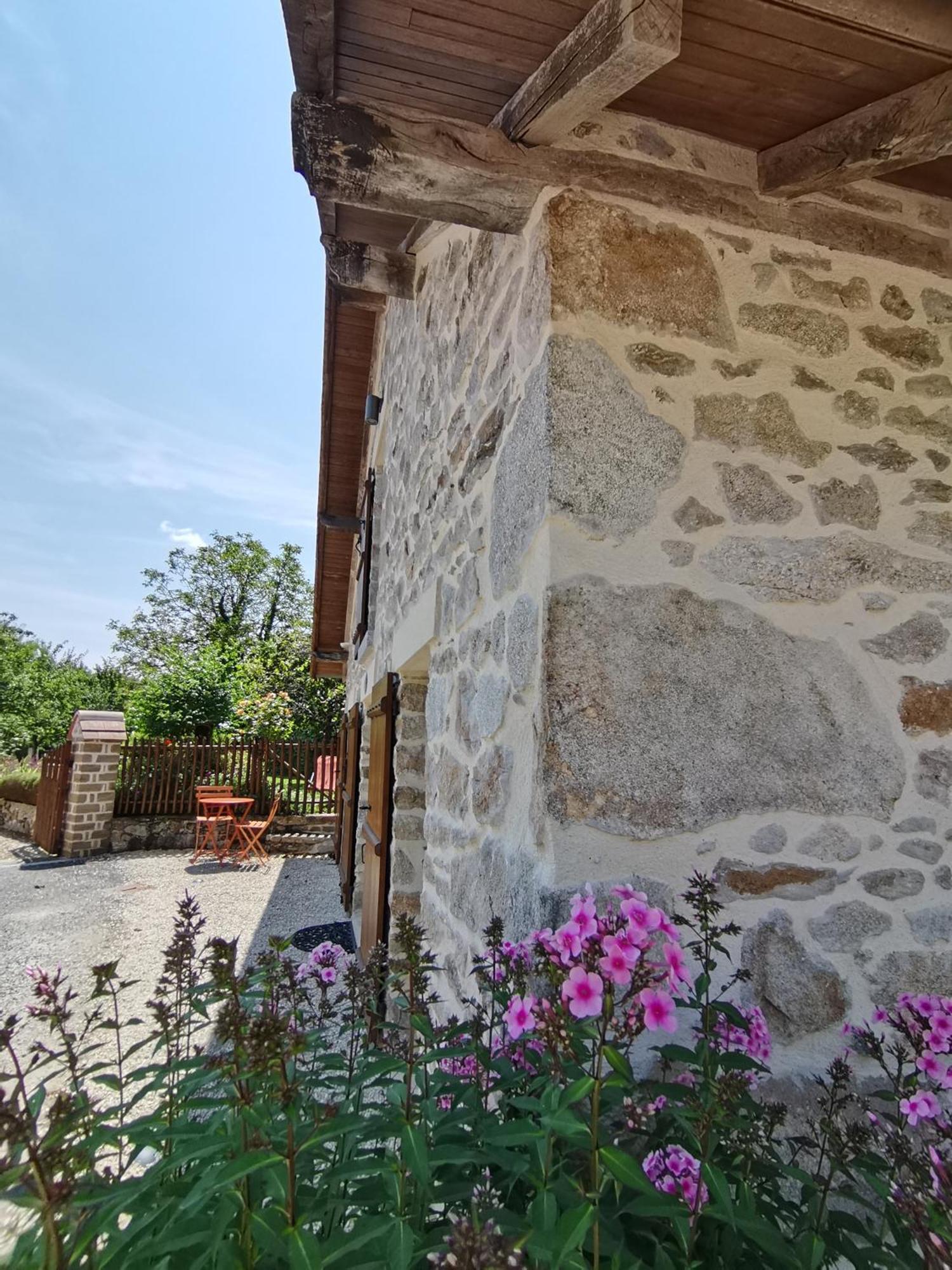 La Petite Porcherie Ladignac-le-Long Экстерьер фото