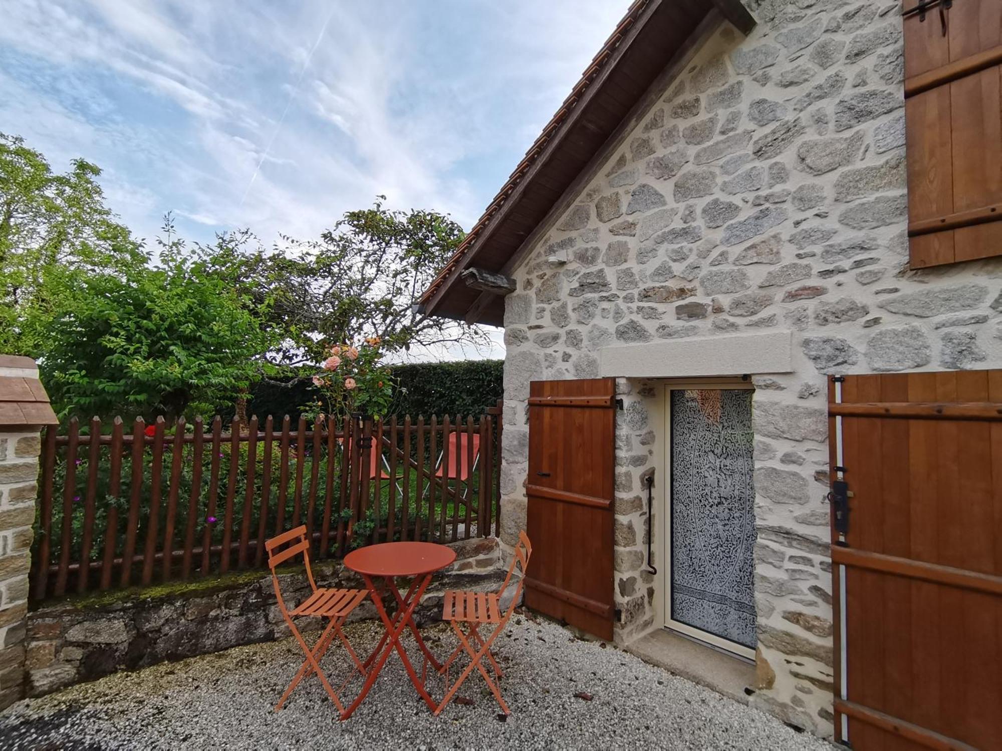 La Petite Porcherie Ladignac-le-Long Экстерьер фото